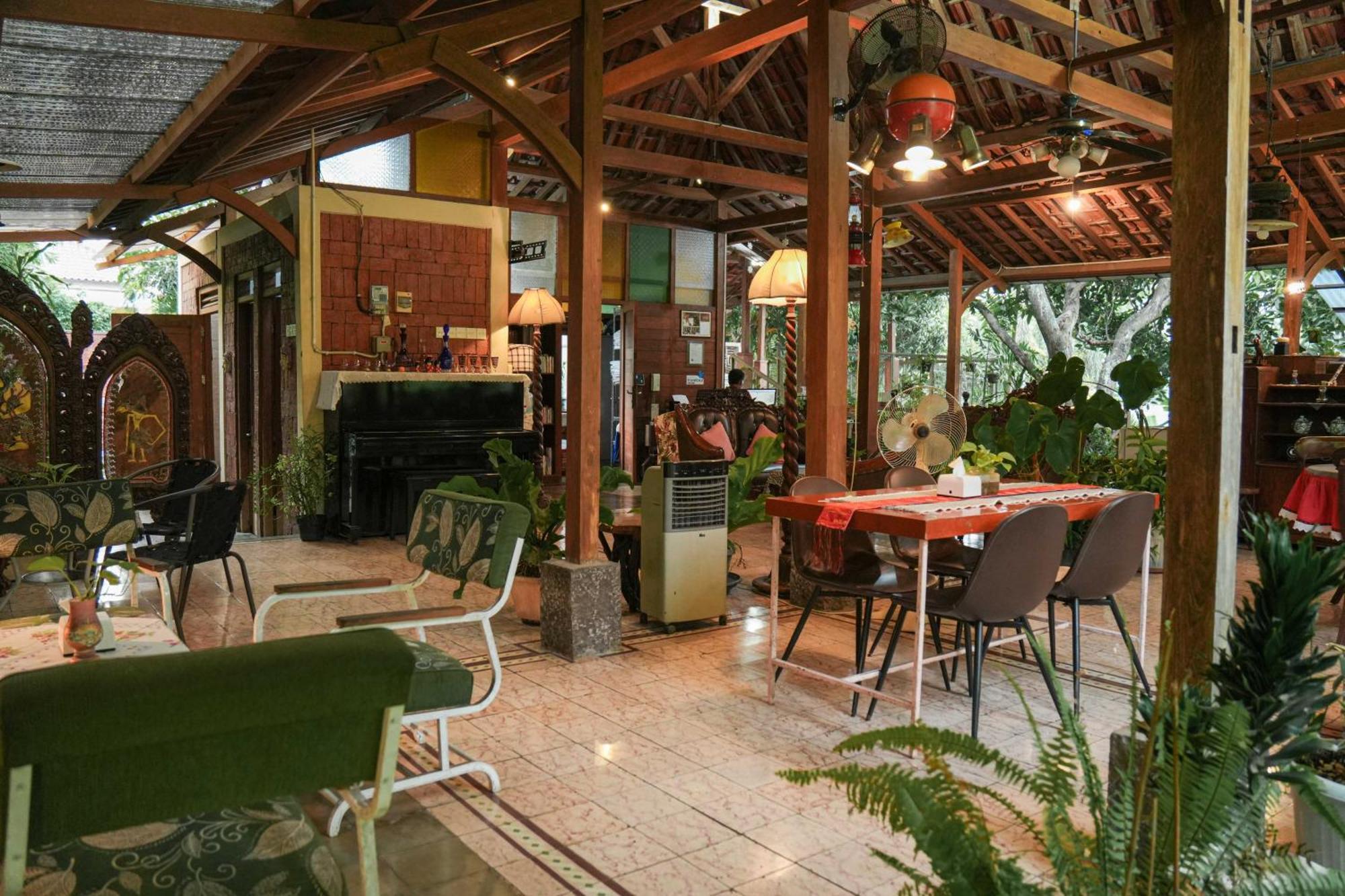مبيت وإفطار سيمارانغ Djajanti House المظهر الخارجي الصورة